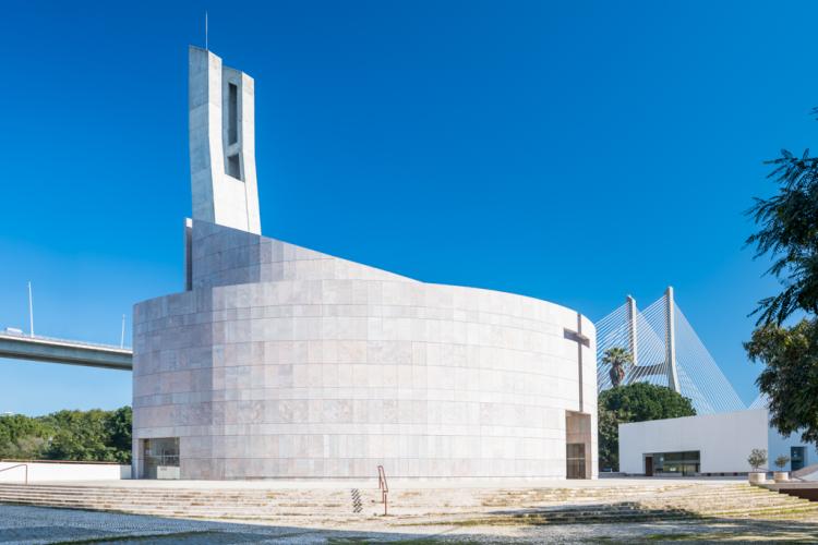 Centro Funerário Parque das Nações Servilusa